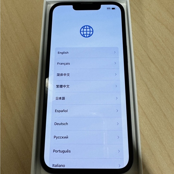 iPhone 13 128gb (Midnight Blue) Excellent Condition (88% Battery Health) - Picture 3 of 5